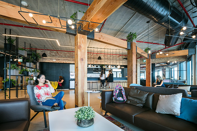 חלל המתנה בעיצוב אורבני 